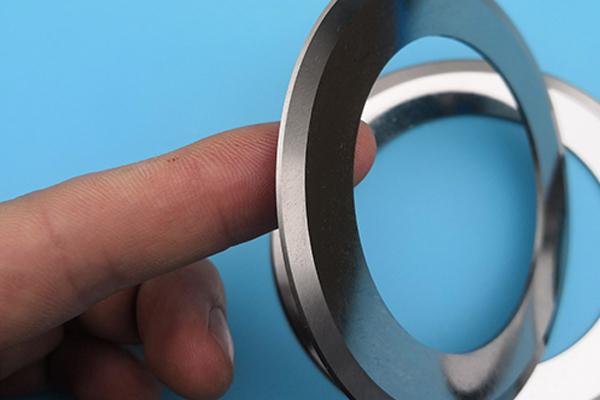 Круглое высокоточное вращающееся режущее лезвие ПВХ режущее лезвие вращающиеся лезвие режущая машина бумажная труба клейкая лента режущая машина лезвие 4