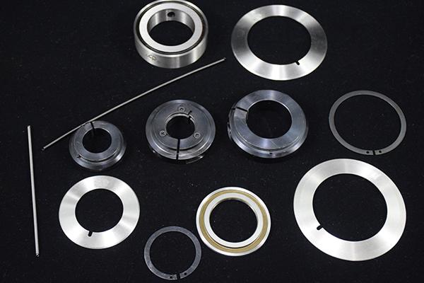 Круглое высокоточное вращающееся режущее лезвие ПВХ режущее лезвие вращающиеся лезвие режущая машина бумажная труба клейкая лента режущая машина лезвие 24